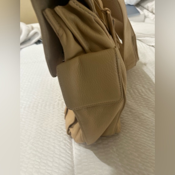 Beautiful Piquadro Italian Leather Business Bag (Unisex) - Picture 6 of 15